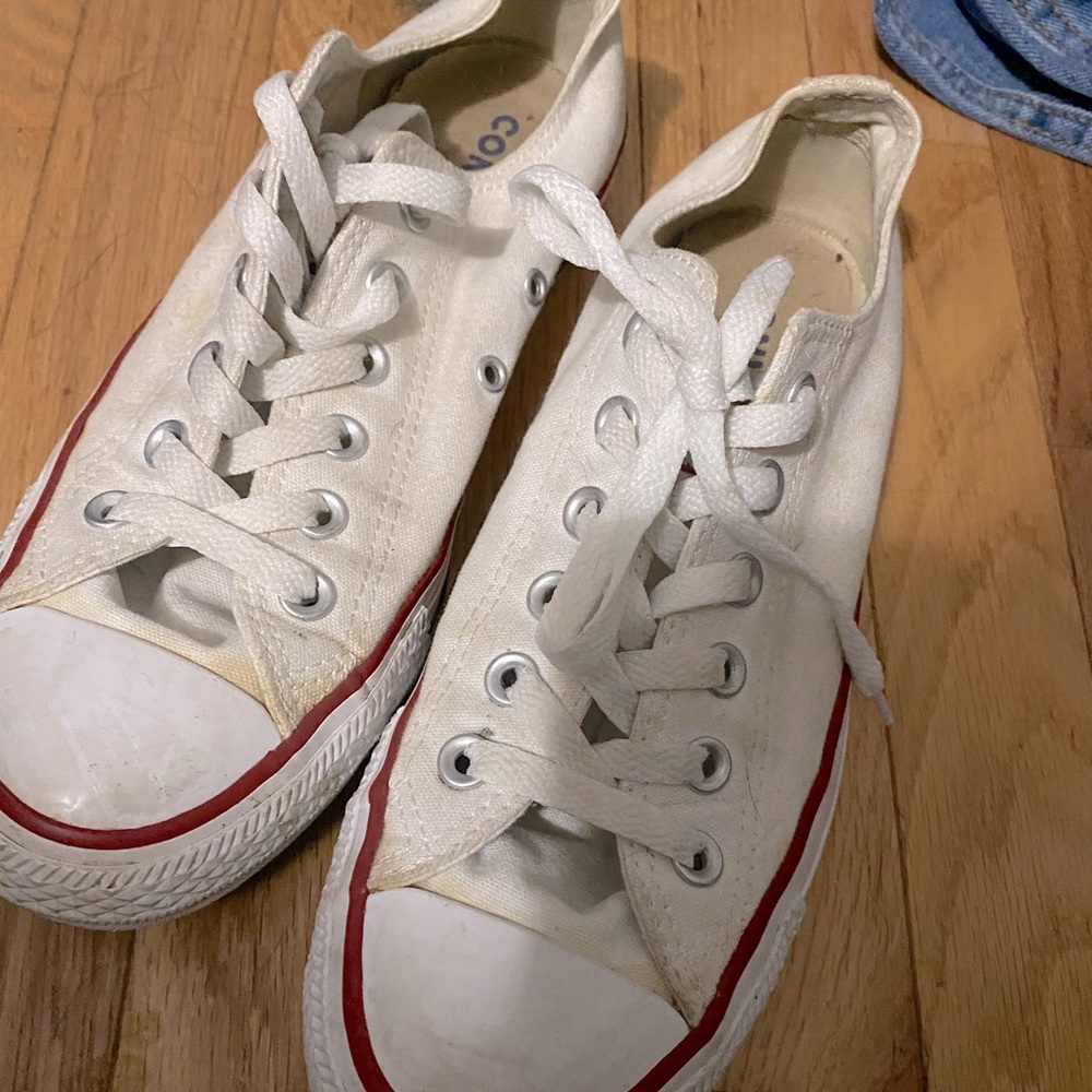 White low top converse